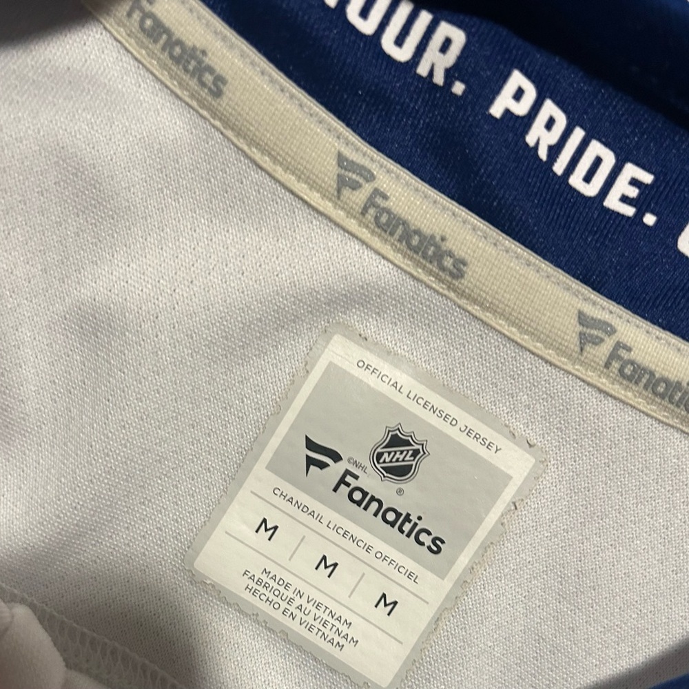 TORONTO MAPLE LEAFS FANATIC JERSEY - Picture 6 of 10